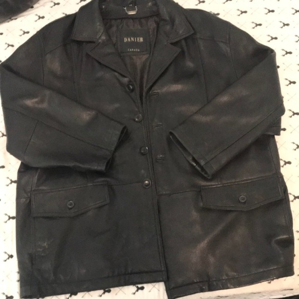 Danier Leather Coat Size: L